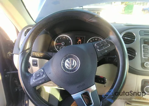 2011 Volkswagen Tiguan Se from USA, damaged, VIN WVGAV7AX5BW512469